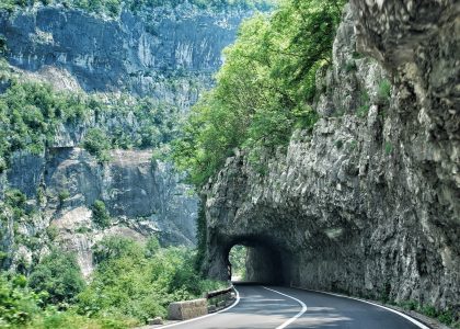 Montenegrin-roads-002